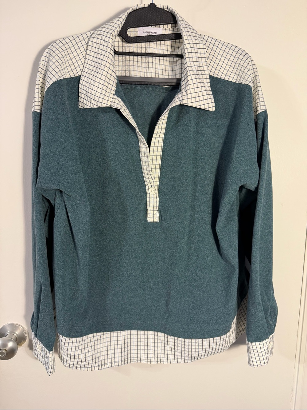 Anniewear green sweater with Navy Windowpane Check Large